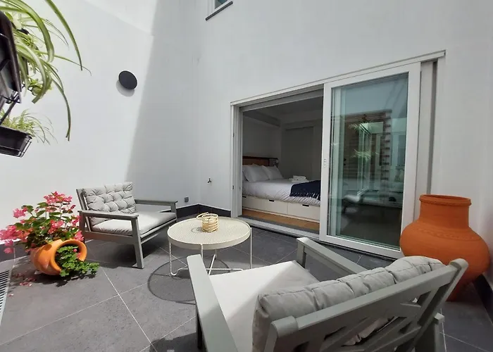 Hostel Angra Heritage - Center Angra do Heroísmo